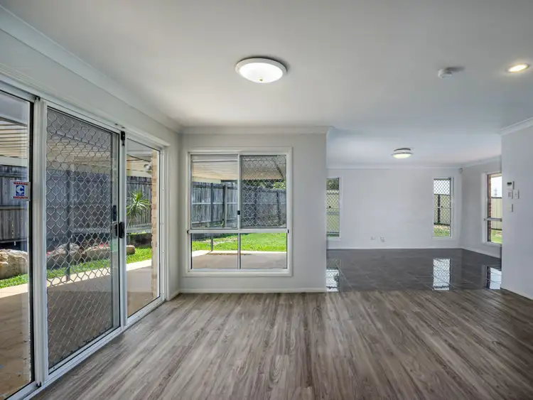 Fifth view of Homely house listing, 1 Panama Court, Kuraby QLD 4112