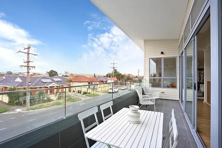 Third view of Homely apartment listing, 1/23 Suffolk Road, Sunshine North VIC 3020