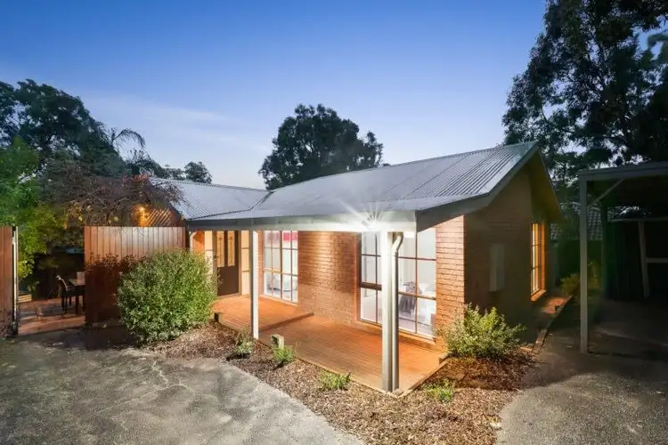 9A Gordon Grove, Montmorency VIC 3094