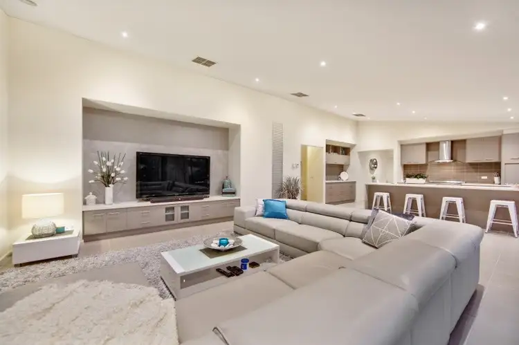 Fourth view of Homely house listing, 2 Bronzewing Court, Langwarrin VIC 3910