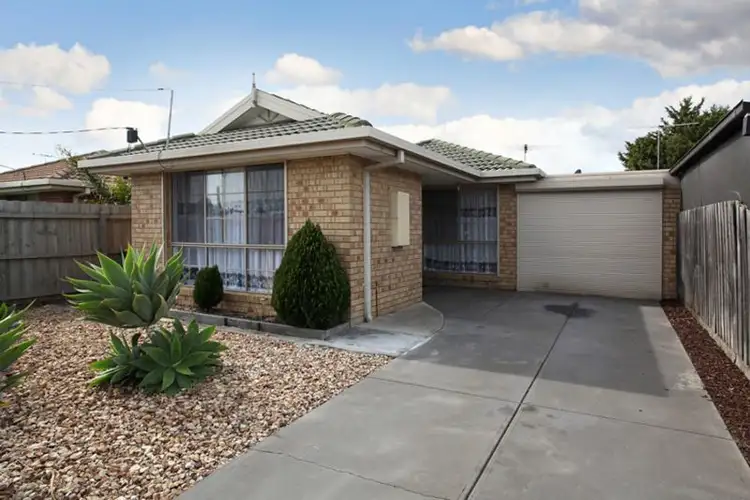 1/34 Songlark Crescent, Werribee VIC 3030