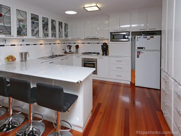 10 Dove Street, Mount Austin NSW 2650