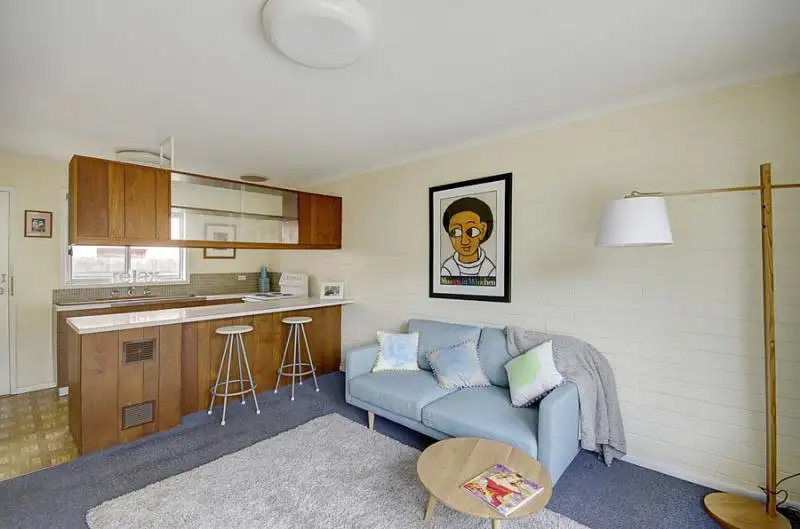 Main view of Homely unit listing, 2/198 Aberdeen Street, Geelong West VIC 3218