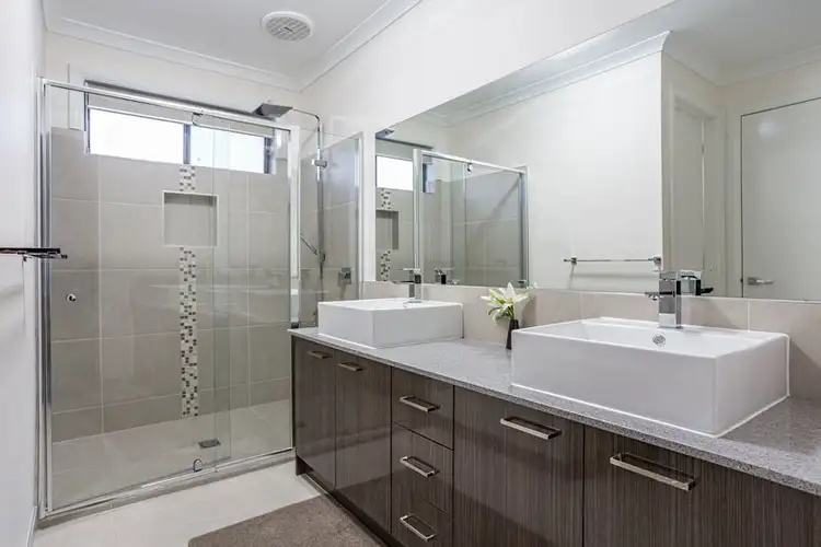 Sixth view of Homely house listing, 28 Caro Way, Plumpton VIC 3335