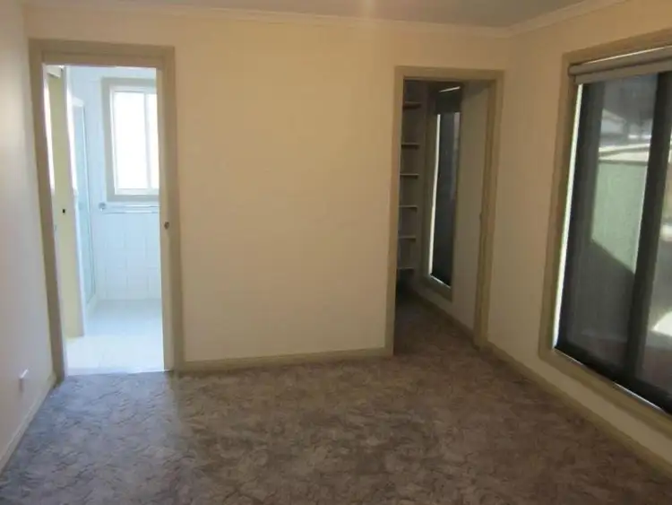 Fourth view of Homely unit listing, 5 Verway Close, Wangaratta VIC 3677