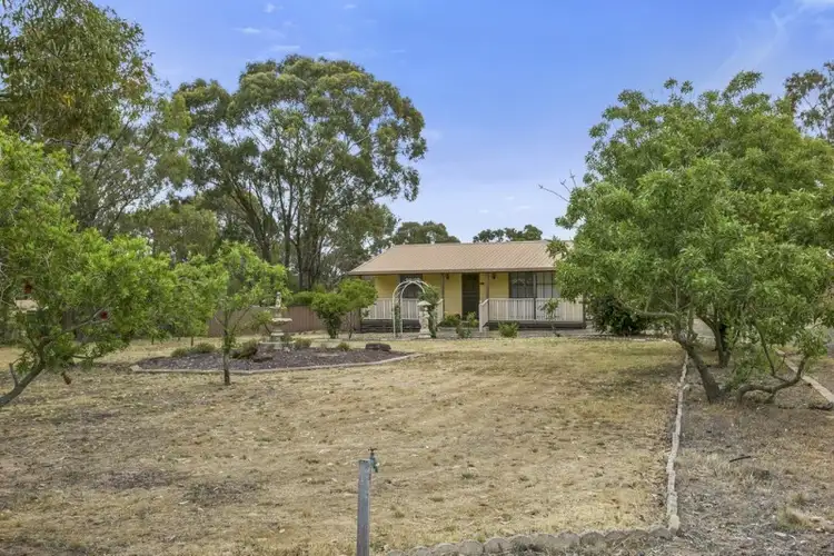 11 Holmes Road, Huntly VIC 3551