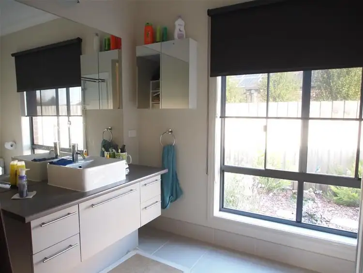 Fourth view of Homely house listing, 16 McKimmie Court, Bairnsdale VIC 3875