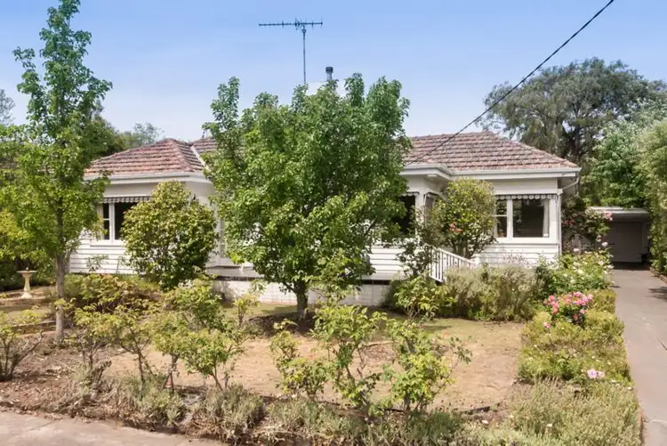 11 South Street, Belmont VIC 3216