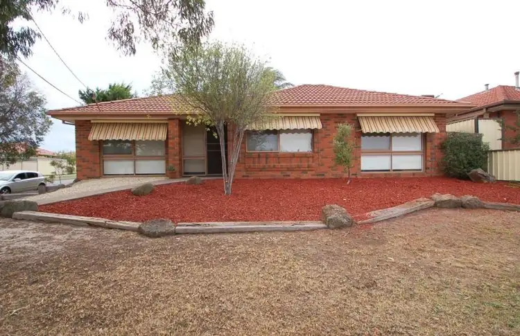 2 Appin Court, Meadow Heights VIC 3048