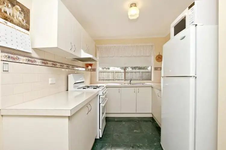 Fifth view of Homely house listing, 2/6 Alabama Close, Hoppers Crossing VIC 3029