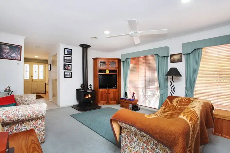 Fifth view of Homely house listing, 3 Gardenview Grove, Westmeadows VIC 3049