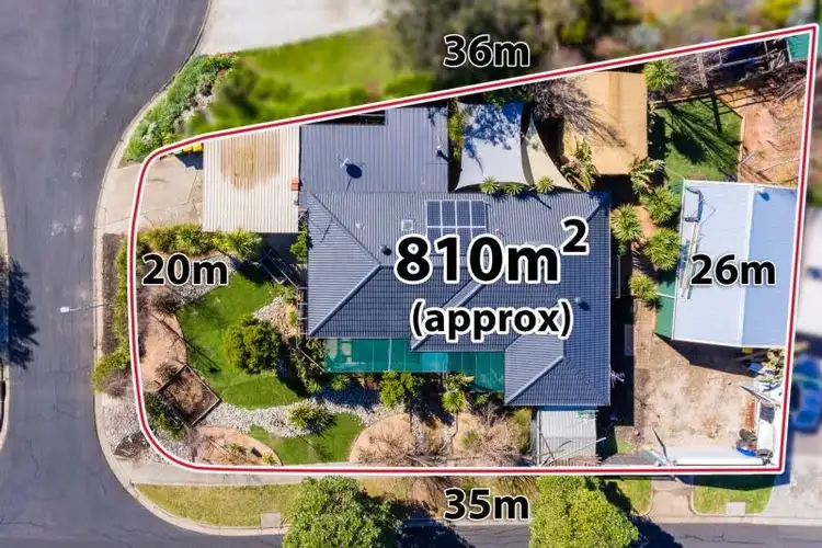 12 Gloucester Way, Melton West VIC 3337