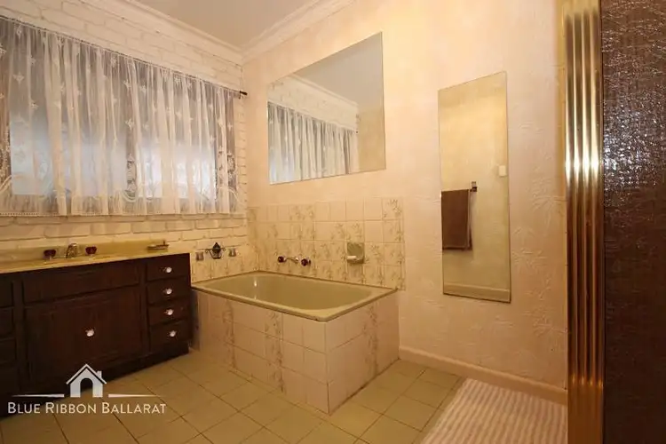 Fourth view of Homely house listing, 1 Kingston Court, Smythes Creek VIC 3351