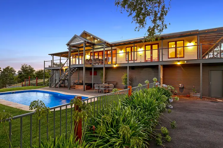111 Steels Creek Road, Yarra Glen VIC 3775