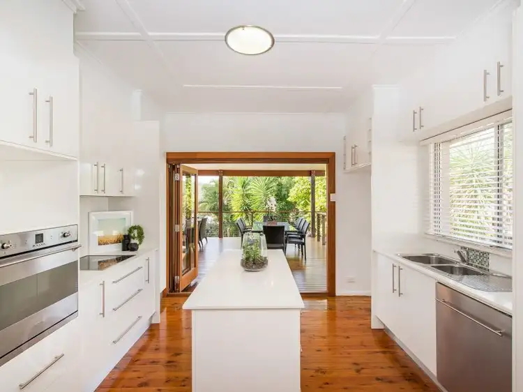 14 Strangman Terrace, Coorparoo QLD 4151