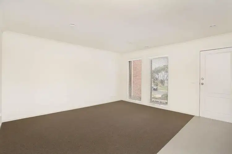 Fifth view of Homely house listing, 5 Emma Court, Sunbury VIC 3429