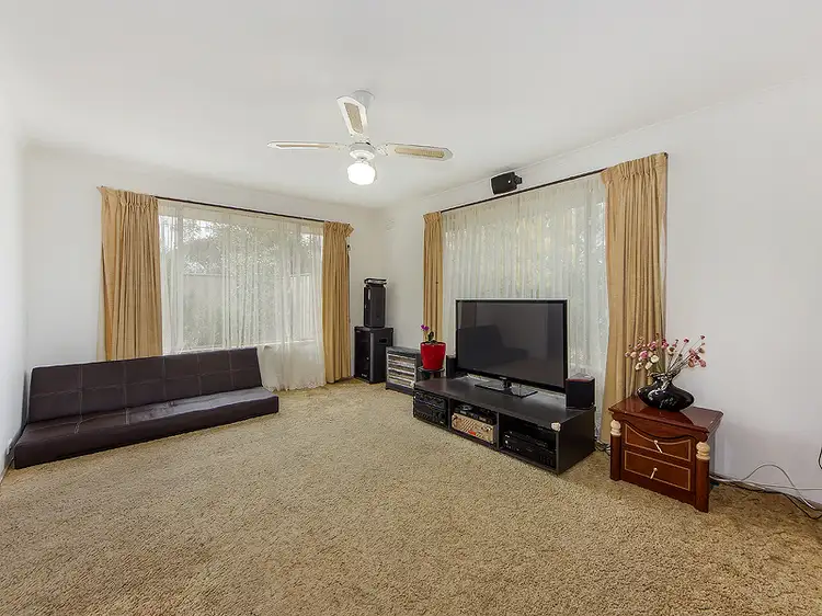 Second view of Homely house listing, 7 Trevose Court, Albanvale VIC 3021