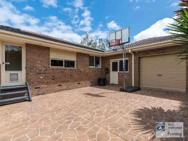 Sixth view of Homely house listing, 2 Beavis Court, Berwick VIC 3806
