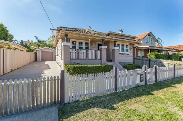 14 Regent Street, Mayfield NSW 2304