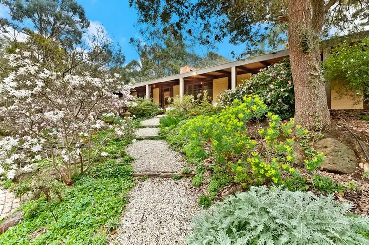 3 Eucalyptus Road, Eltham VIC 3095