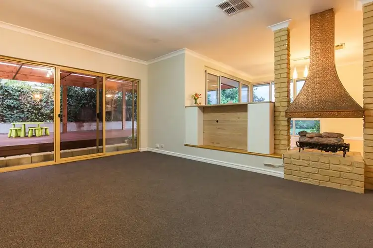 Seventh view of Homely house listing, 6 Lakehill Gardens, Edgewater WA 6027