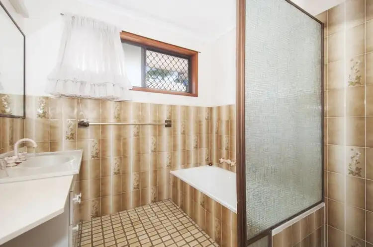 Seventh view of Homely house listing, 4 Crinkle Court, Southport QLD 4215