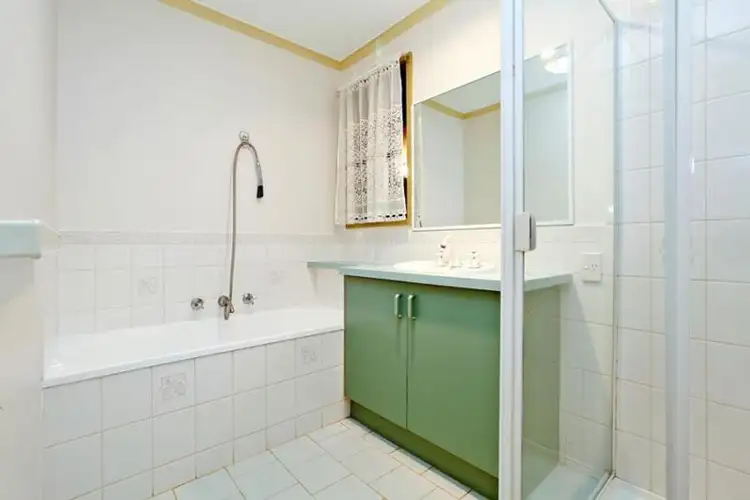 Seventh view of Homely house listing, 10 Alsace Avenue, Hoppers Crossing VIC 3029