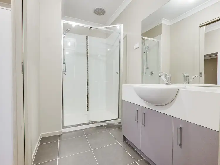 Seventh view of Homely house listing, 5 Cutleaf Crescent, Tarneit VIC 3029