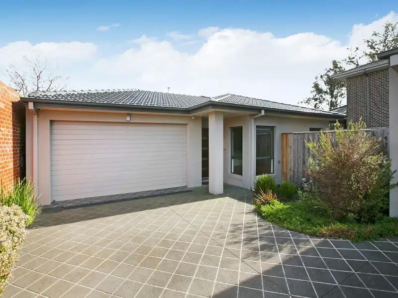 Main view of Homely unit listing, 2/51 Hilton Street, Mount Waverley VIC 3149