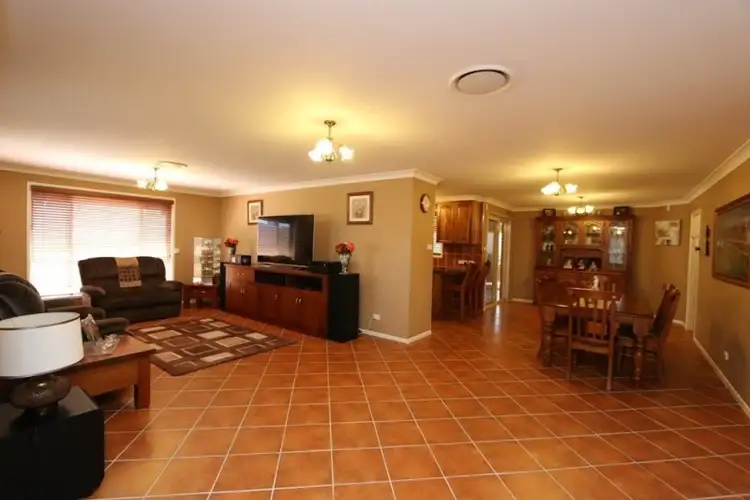 Fifth view of Homely house listing, 4 Kelly Circle, Rutherford NSW 2320