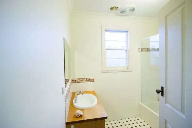 Sixth view of Homely house listing, 1/98 Sutton Street, Echuca VIC 3564