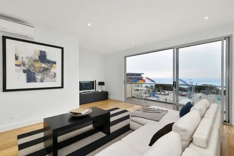 4/10 Johnson Street, Carrum VIC 3197