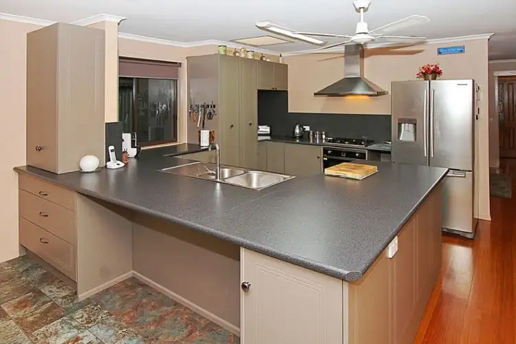 Fifth view of Homely house listing, 25 Tatlow Drive, Epping VIC 3076