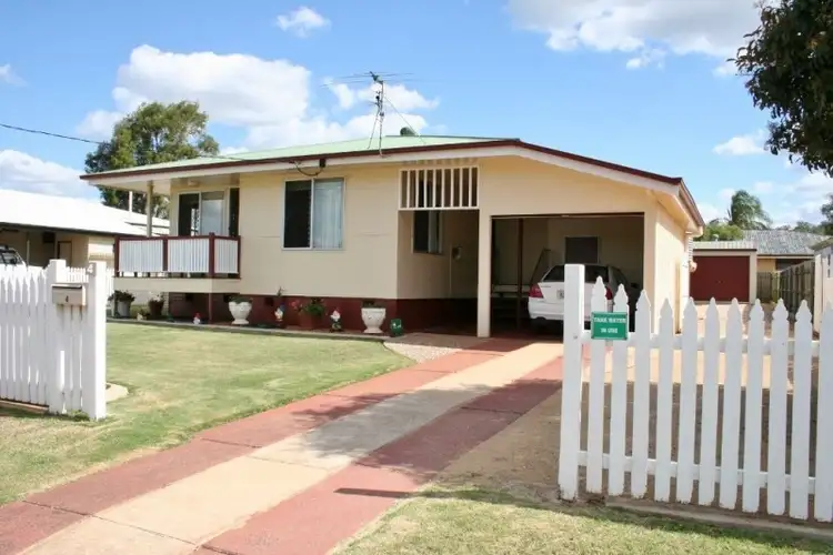 4 Cecil Street, Oakey QLD 4401