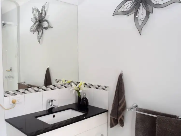 Seventh view of Homely house listing, 18 McEvoy Drive, Eldorado VIC 3746