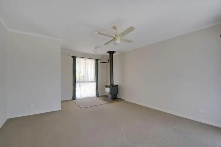 Fifth view of Homely house listing, 1 Regency Court, Traralgon VIC 3844