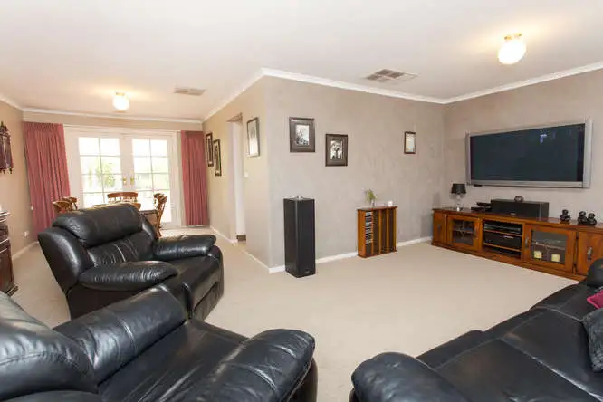 Fifth view of Homely house listing, 7 Thomson Grove, Mildura VIC 3500