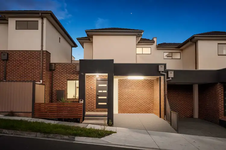 6c Oulton Crescent, Reservoir VIC 3073