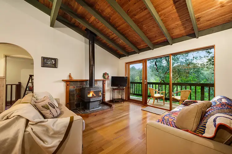 48 Banks Road, Eltham North VIC 3095