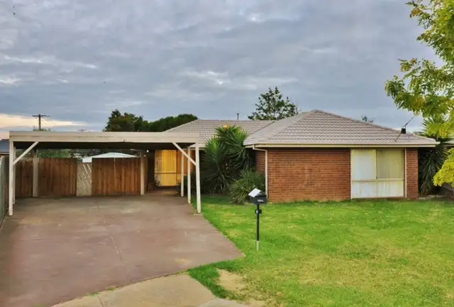 8 Egret Court, Werribee VIC 3030