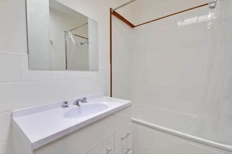 Sixth view of Homely unit listing, 7/15 Roseneath Street, Traralgon VIC 3844