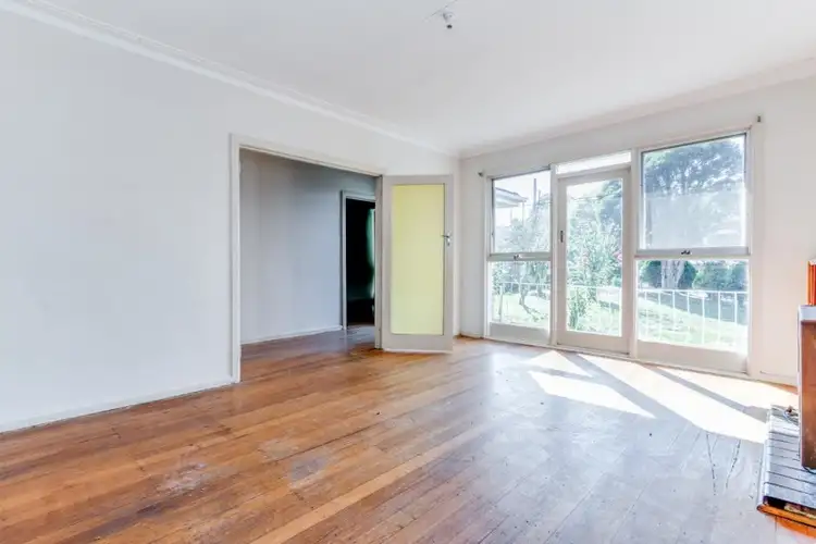 Third view of Homely house listing, 6 Essington Court, Mulgrave VIC 3170
