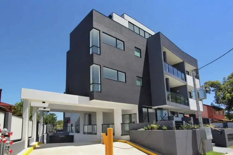 2/4 Mayberry Crescent, Liverpool NSW 2170