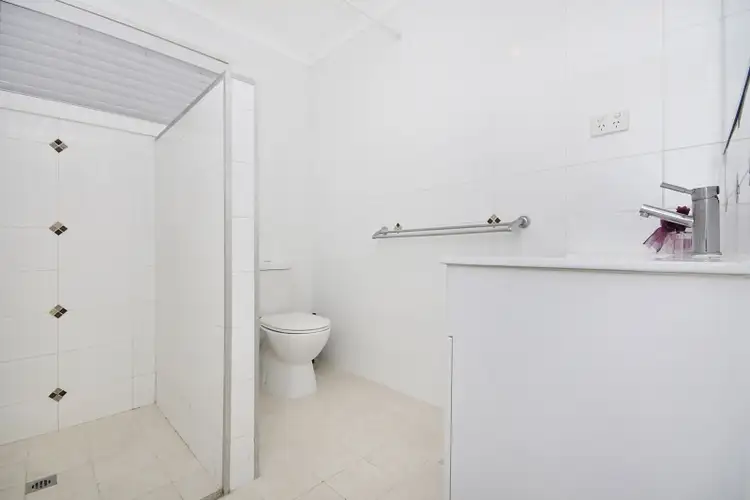 Sixth view of Homely unit listing, 4/81 Cathcart Street, Girards Hill NSW 2480