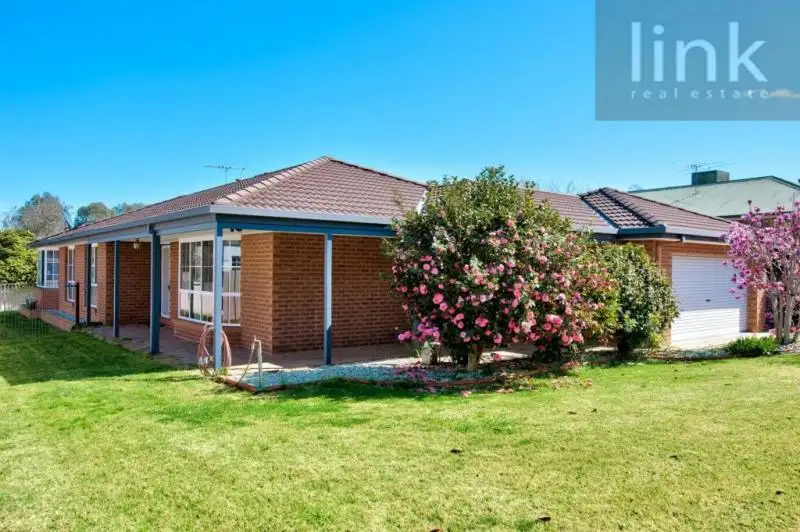 Main view of Homely house listing, 73 Southern View Drive, West Albury NSW 2640