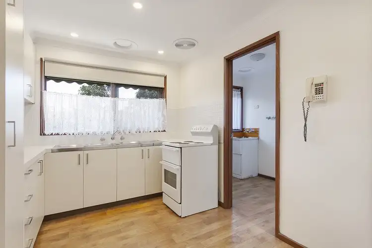 Fourth view of Homely unit listing, 2/300 Mt Dandenong Road, Croydon VIC 3136