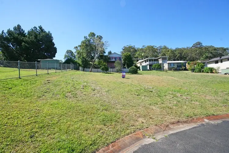 6 Myra Place, Maclean NSW 2463