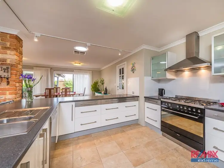 20 Chatsworth Drive*, Hocking WA 6065