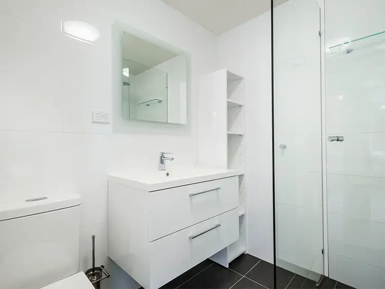 Fourth view of Homely apartment listing, 2A/21 The Esplanade, St Kilda VIC 3182