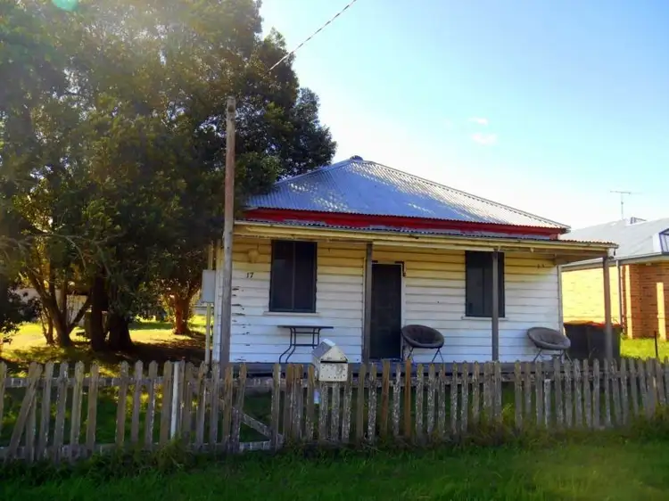 17 Anvil Street, Greta NSW 2334